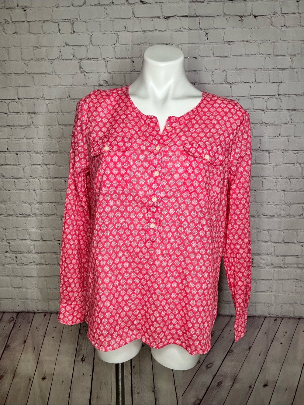 Loft Pink and White Lightweight Long Sleeve Top Size M